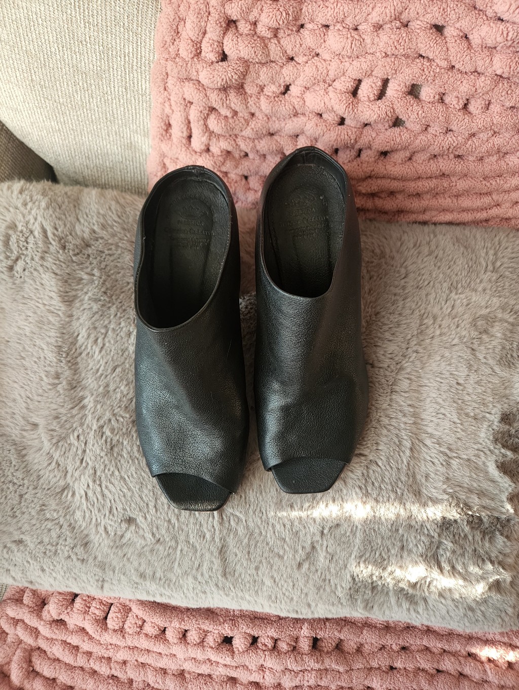 Women’s Black Leather Open-Toe Mule - Minimalist Slide